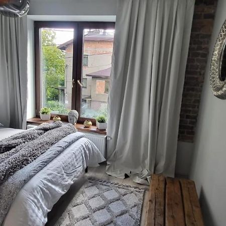 Urocze Studio 7 Z Parkingiem Katowice Luaran gambar